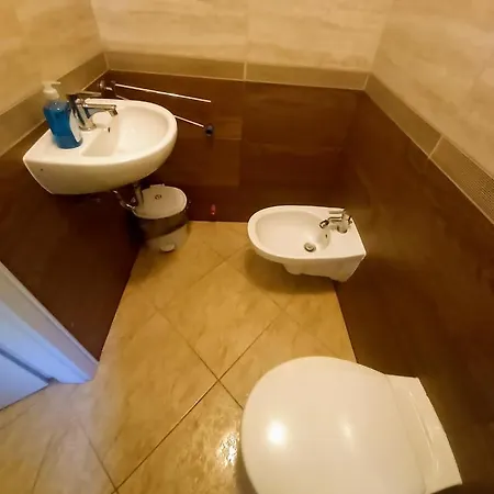 ゲストハウス Aqua Révfülöp